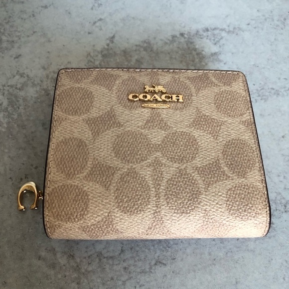 Coach Snap Wallet Signature Coated Canvas Sand Chalk - Picture 9 of 9